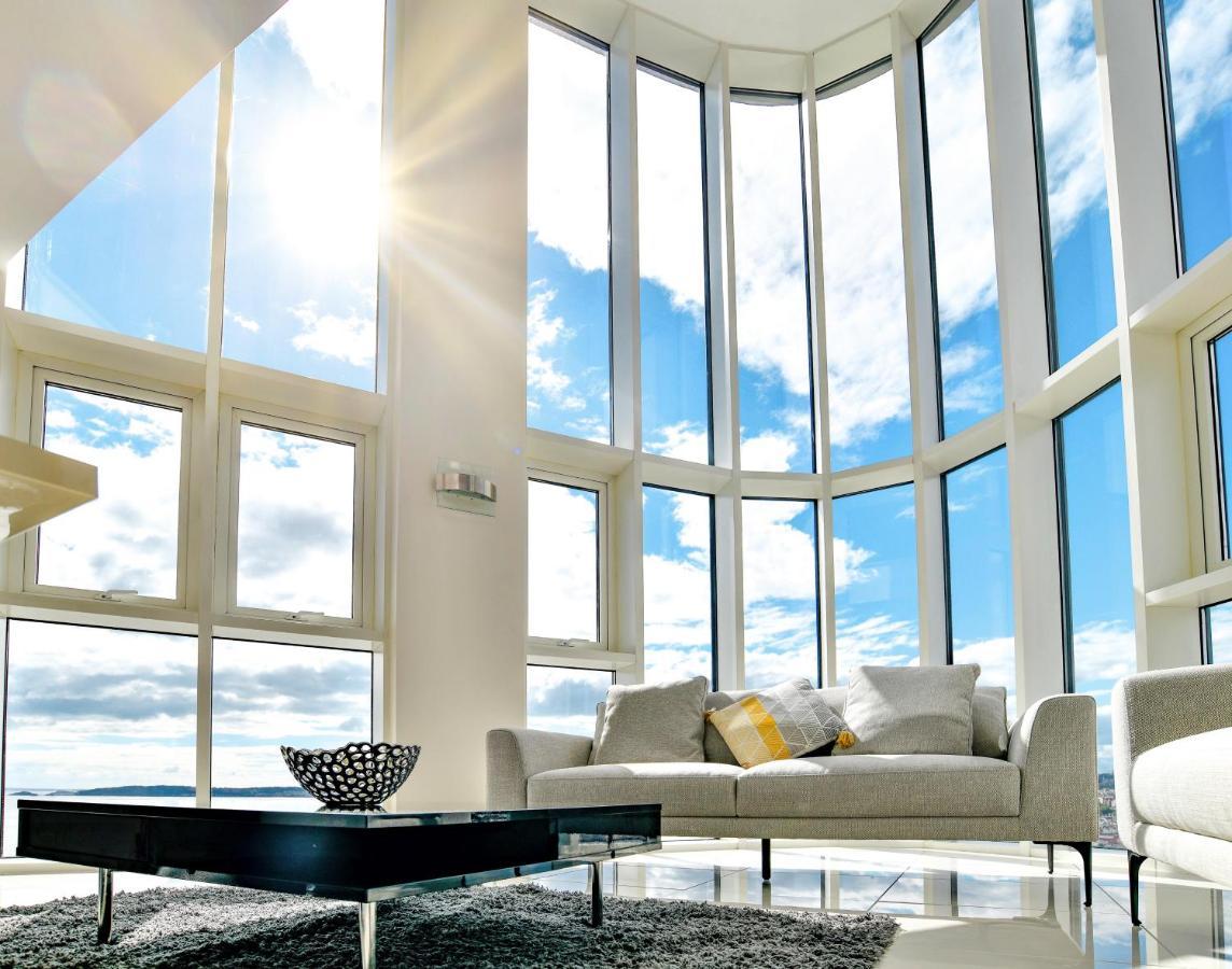 Just Stay Wales - Meridian Quay Penthouses 스완지 외부 사진