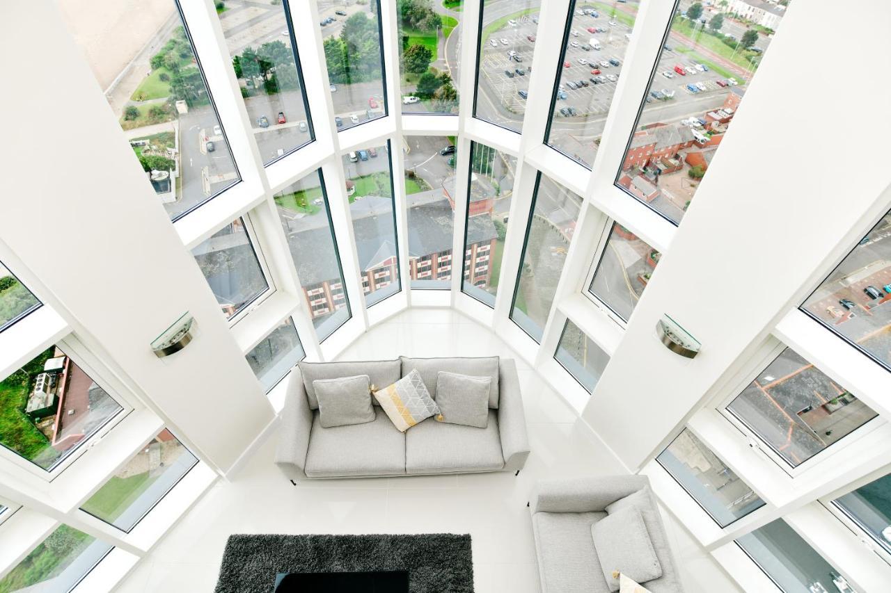 Just Stay Wales - Meridian Quay Penthouses 스완지 외부 사진