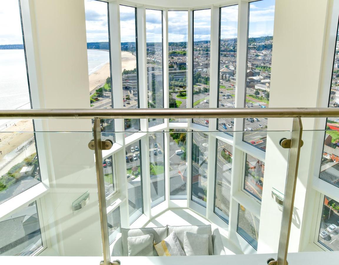 Just Stay Wales - Meridian Quay Penthouses 스완지 외부 사진
