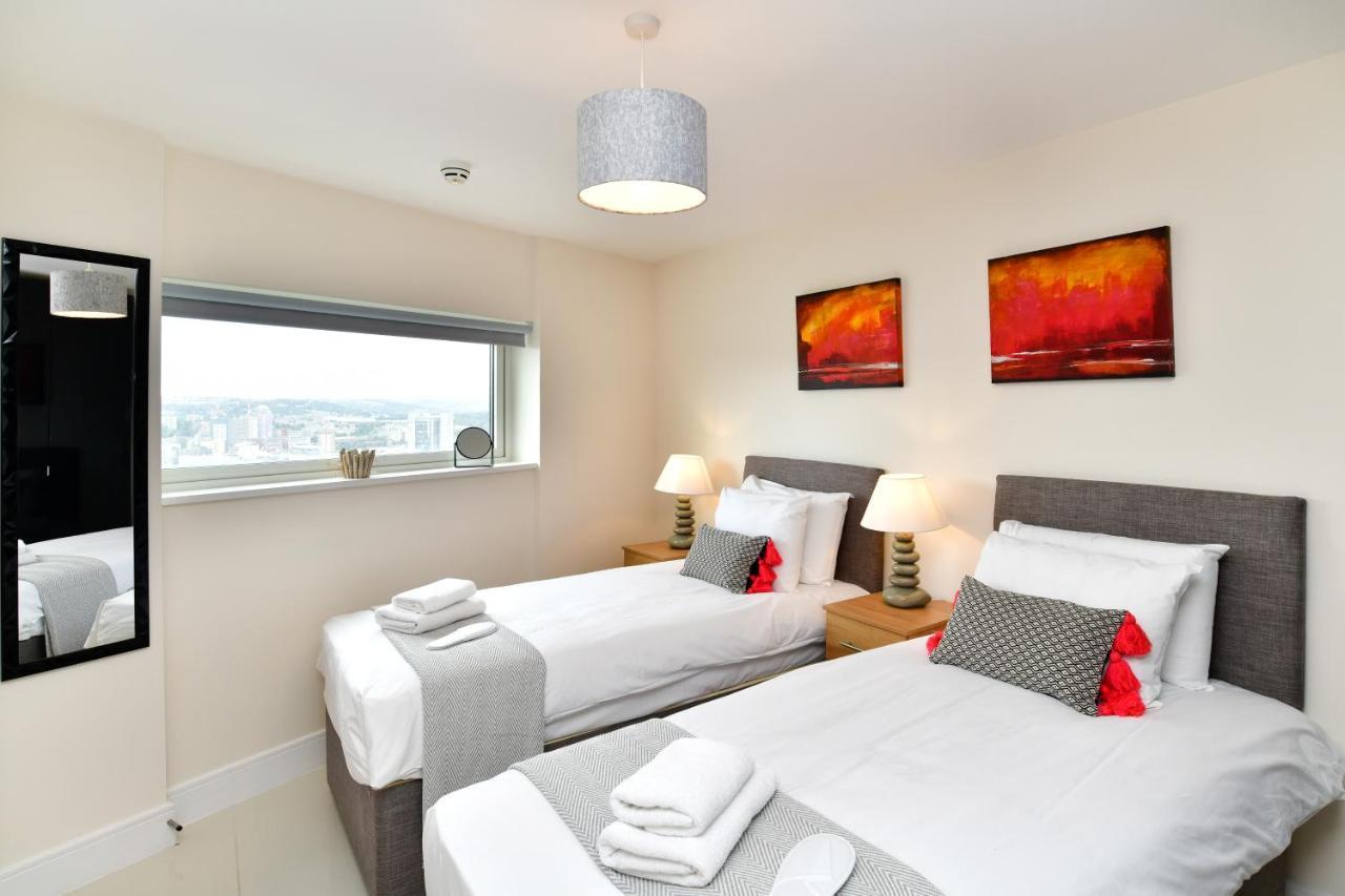 Just Stay Wales - Meridian Quay Penthouses 스완지 외부 사진
