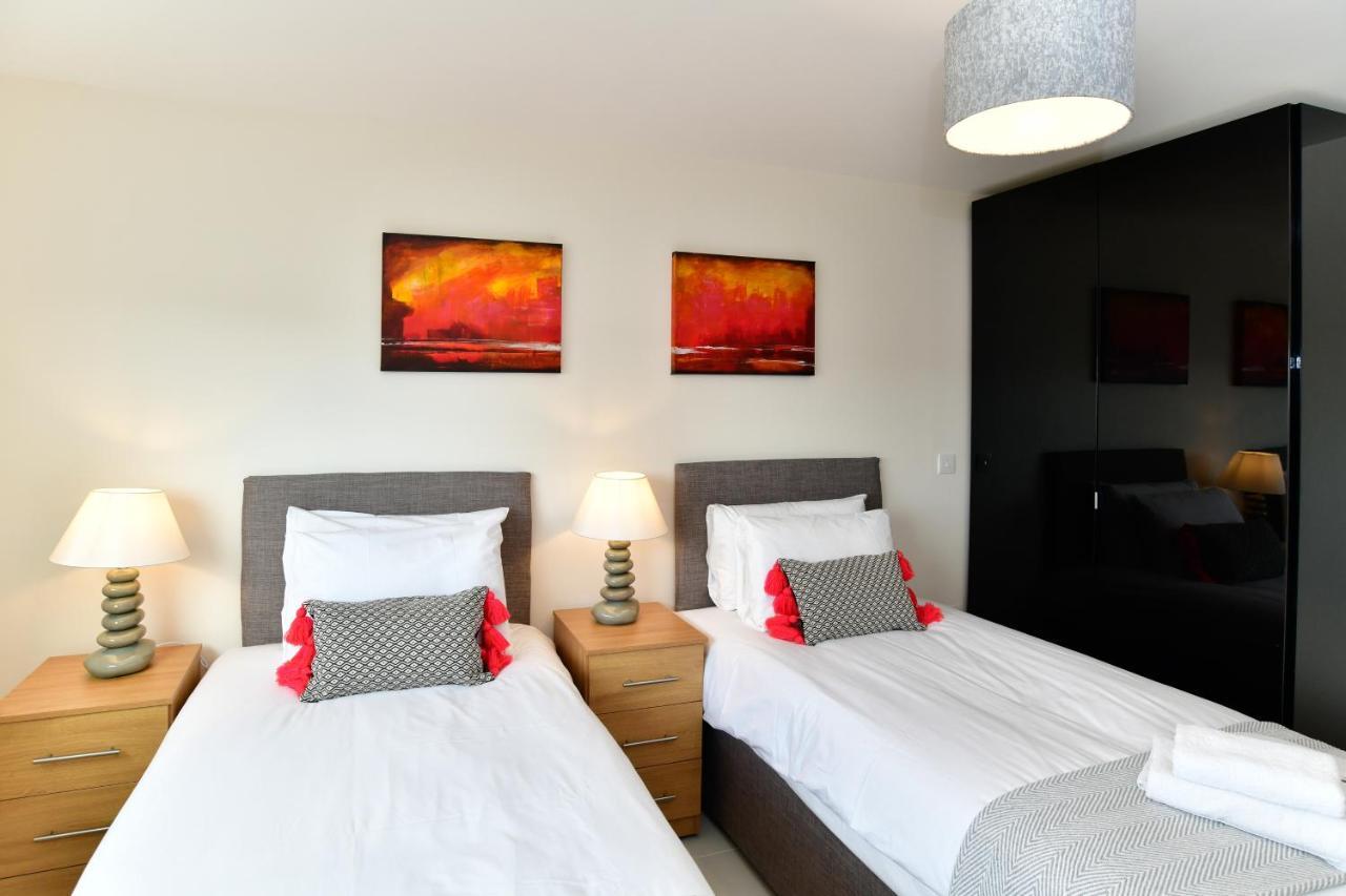 Just Stay Wales - Meridian Quay Penthouses 스완지 외부 사진