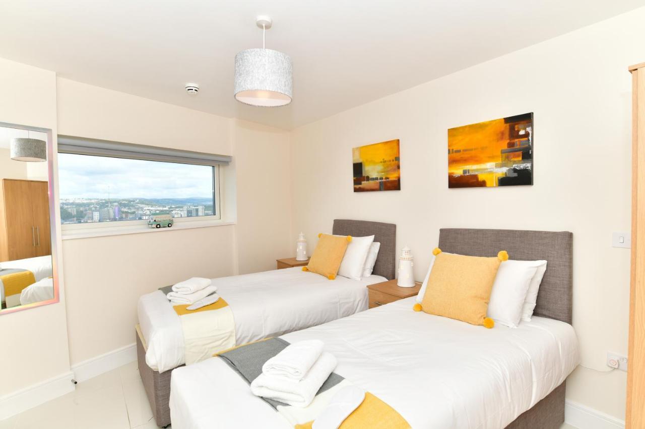 Just Stay Wales - Meridian Quay Penthouses 스완지 외부 사진