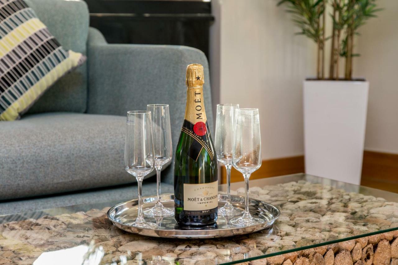Just Stay Wales - Meridian Quay Penthouses 스완지 외부 사진