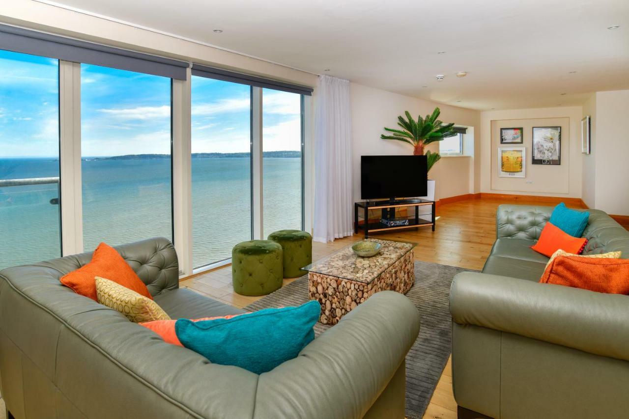 Just Stay Wales - Meridian Quay Penthouses 스완지 외부 사진
