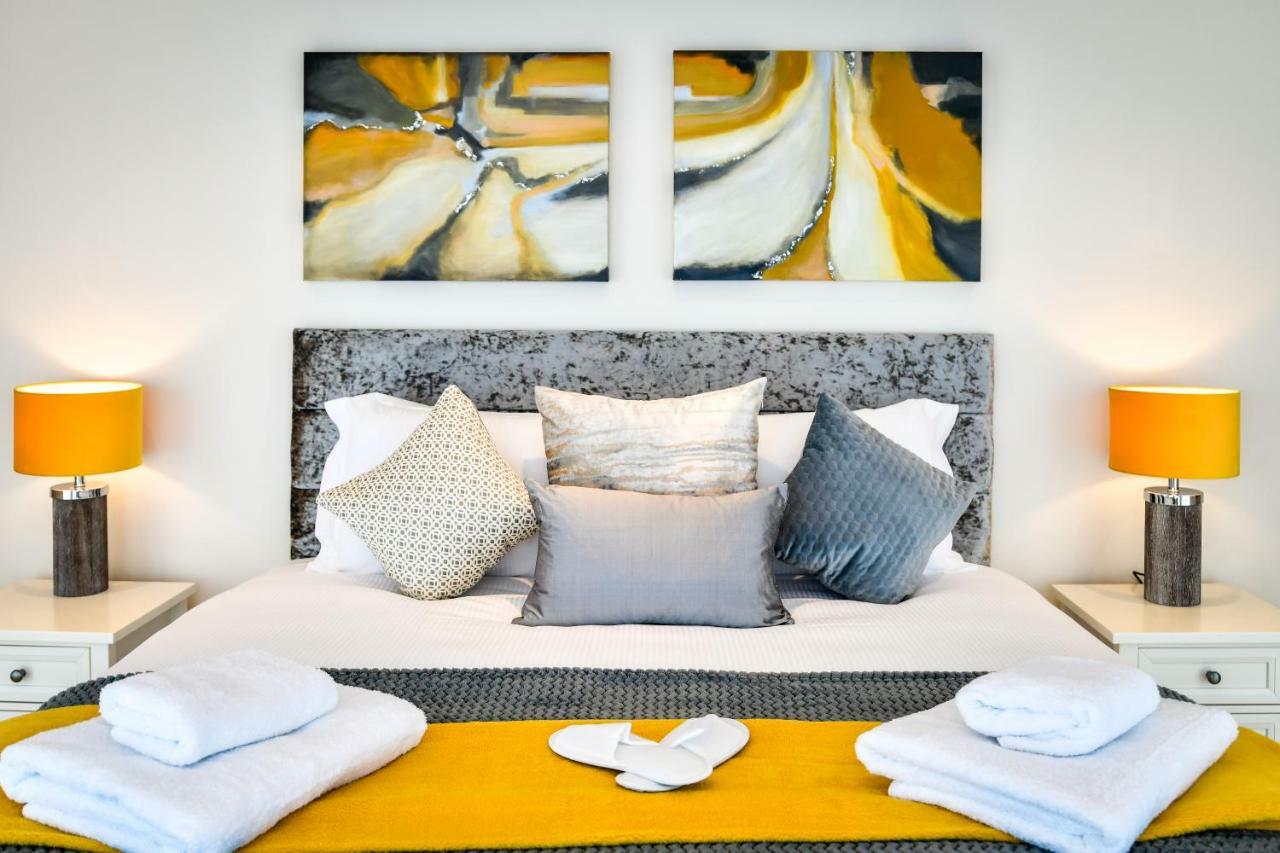 Just Stay Wales - Meridian Quay Penthouses 스완지 외부 사진
